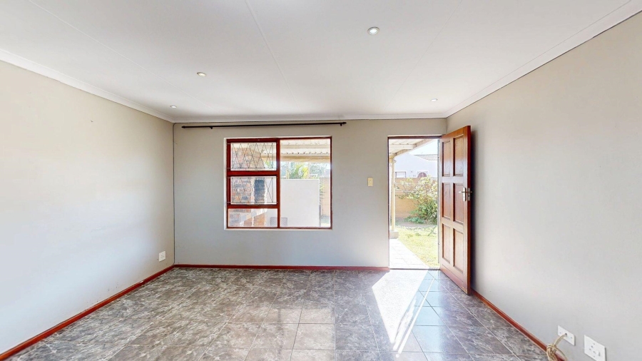 2 Bedroom Property for Sale in Kabega Park Eastern Cape